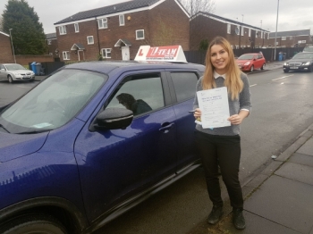 Congratulations to Jennifer for passing her driving test with L-Team driving school for the first time!! #passed#driving#learner #manchester#drivinglessons #help #learning #cars  Call us know to get booked in on 0161 610 0079



December 2017...